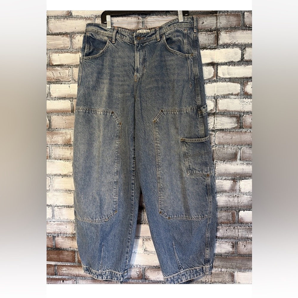 Free People We The Free Loren Barrel Jeans Size 31 Relaxed Fit